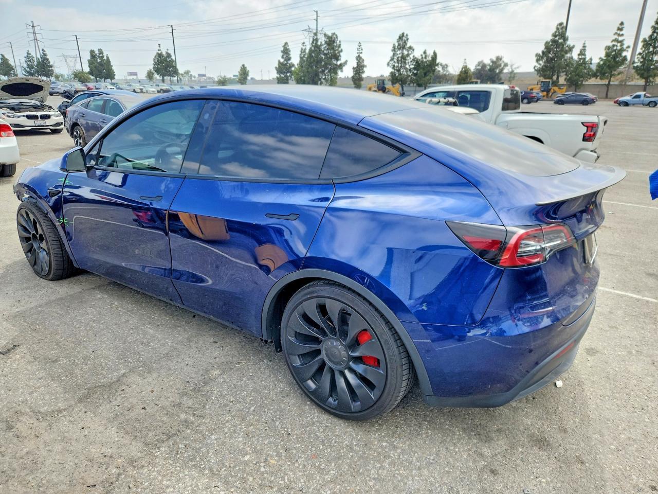 2022 Tesla Model Y - Фото 2