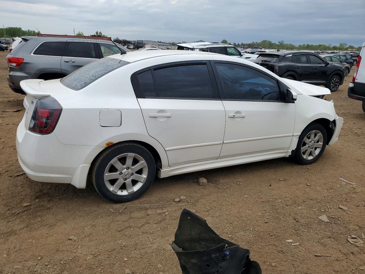 2010 Nissan Sentra 2.0 - Фото 3