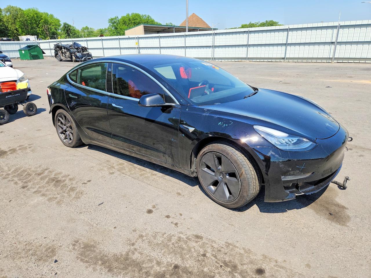 2018 Tesla Model 3 - Фото 4