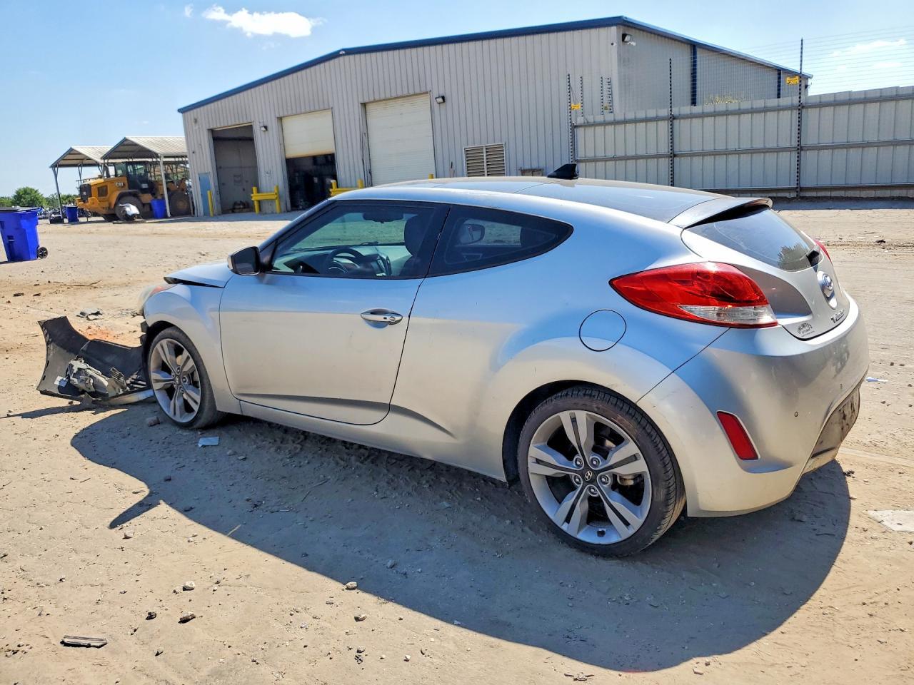 2012 Hyundai Veloster - Image 2