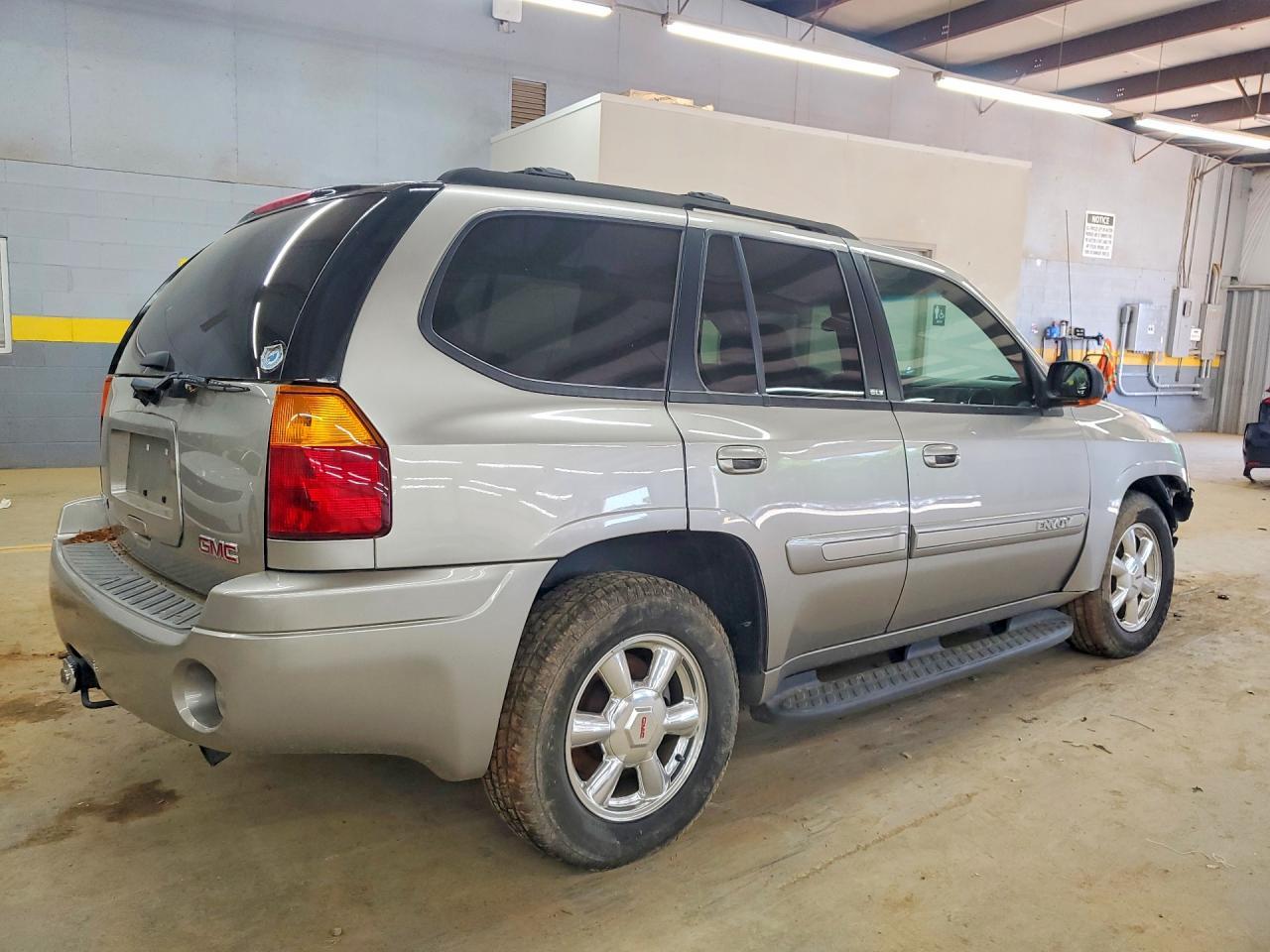 2003 GMC Envoy - Фото 3