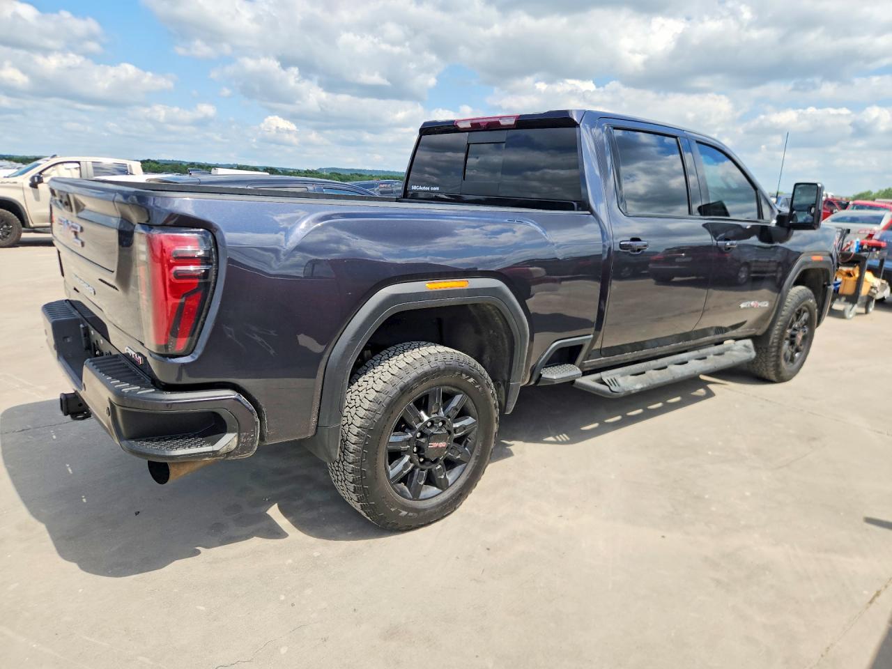 2024 GMC Sierra K2500 At4 - Фото 3