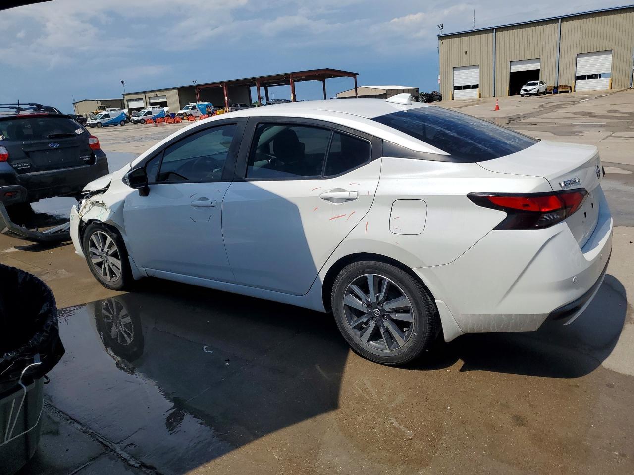 2020 Nissan Versa Sv - Image 2