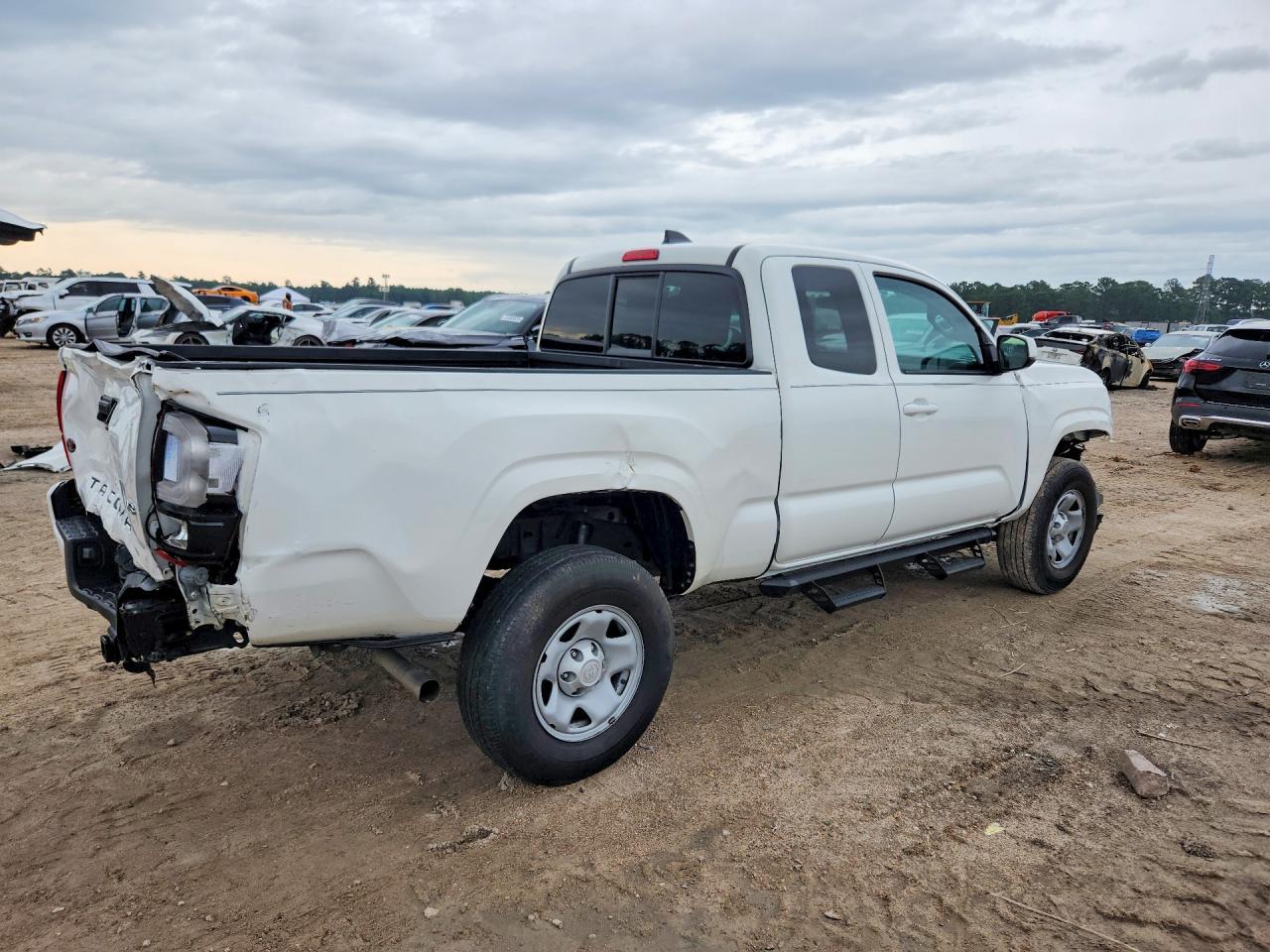 2023 Toyota Tacoma Sr V6 - Image 3