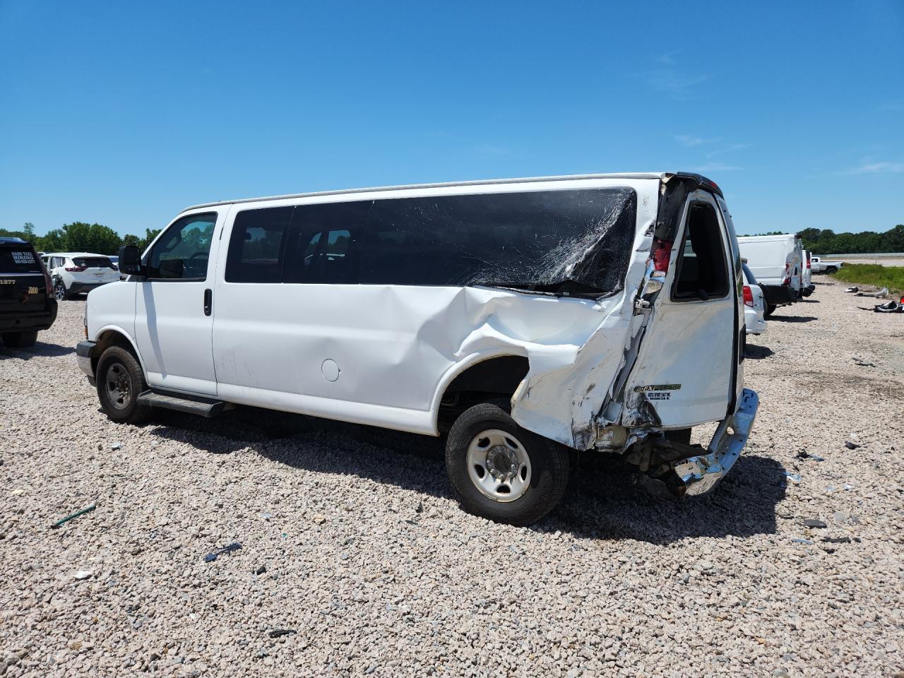 2020 Chevrolet Express G3500 Lt - Фото 2