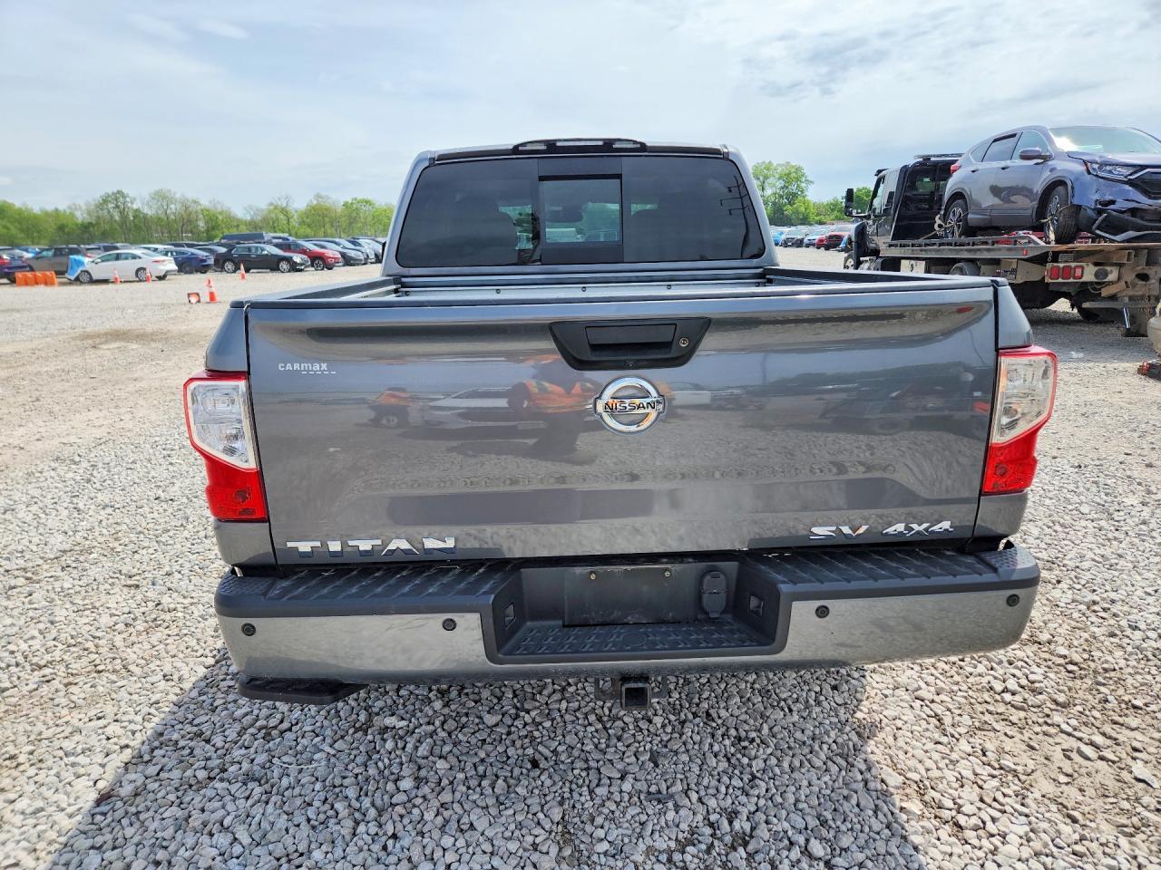 2019 Nissan Titan Sv - Фото 6