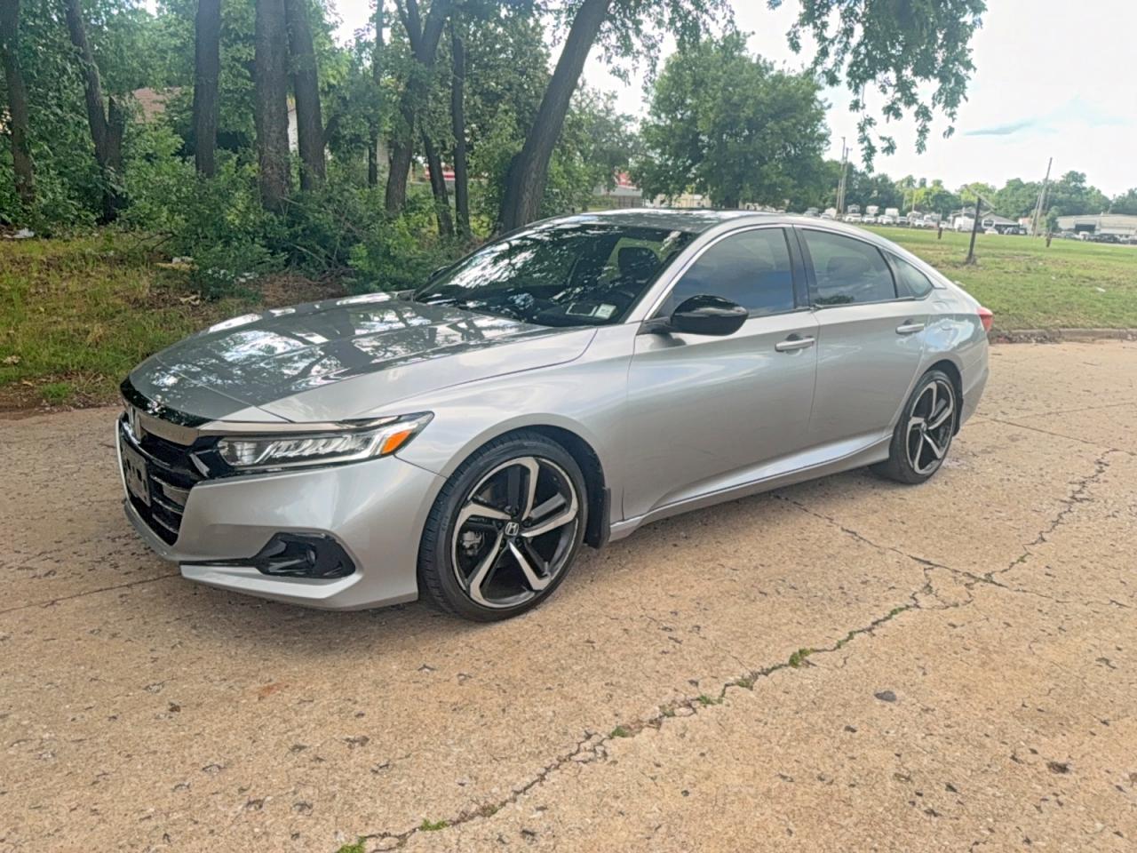 2022 Honda Accord Sport - Image 2