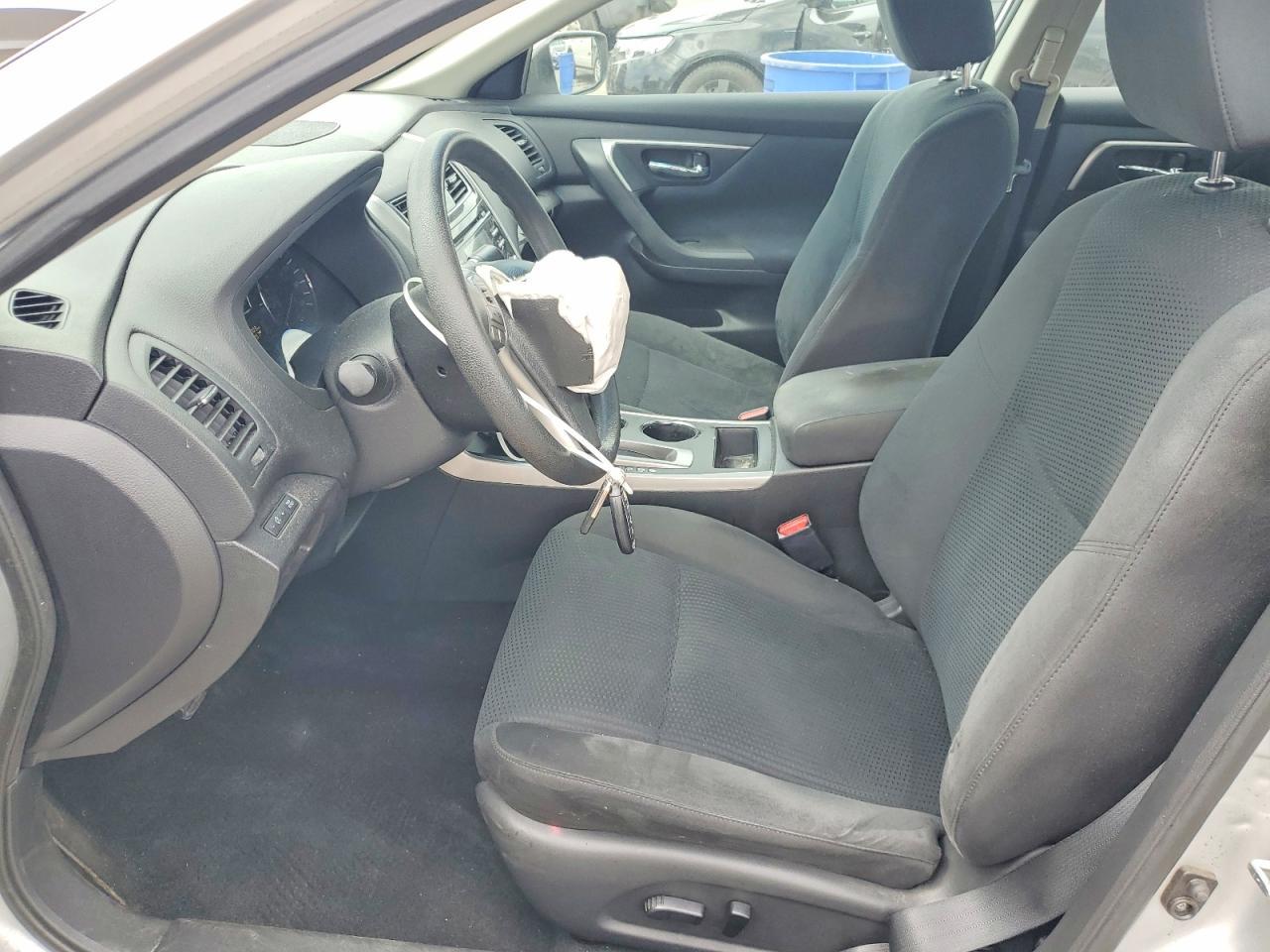 2015 Nissan Altima 2.5 S - Image 7