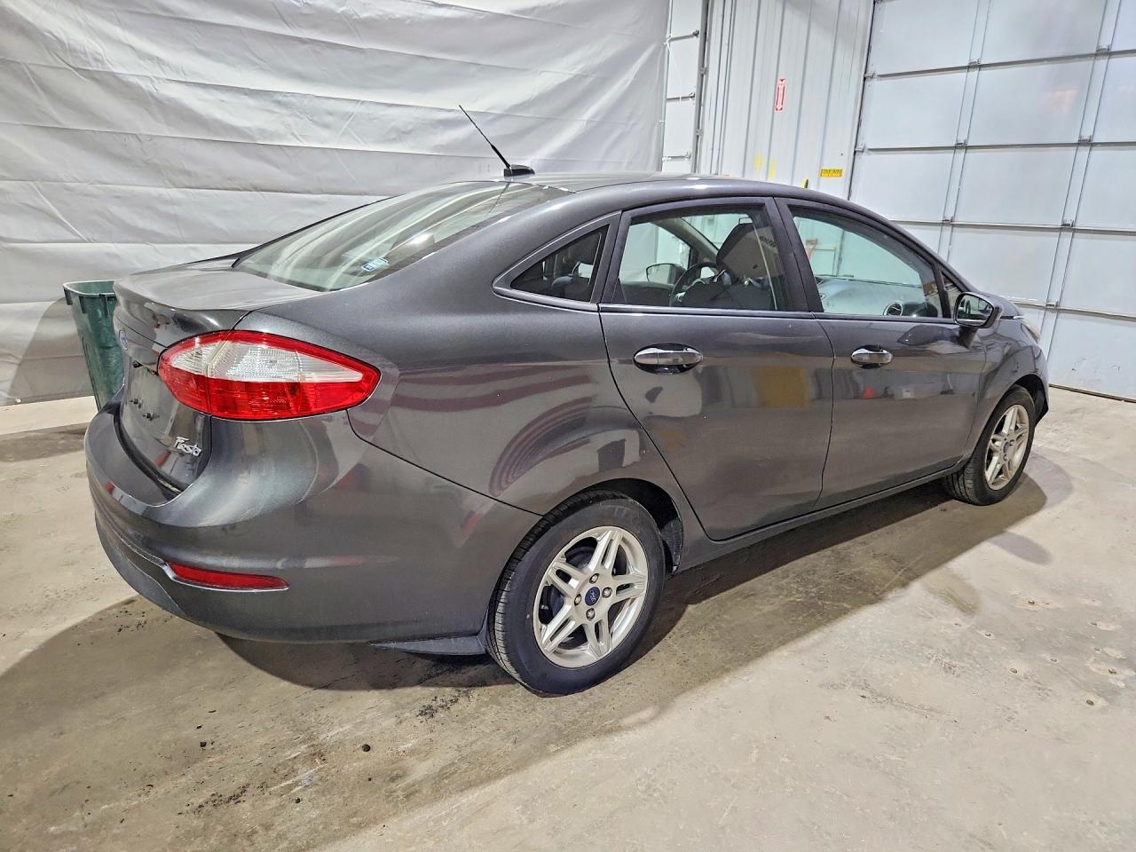 2017 Ford Fiesta Se - Image 3
