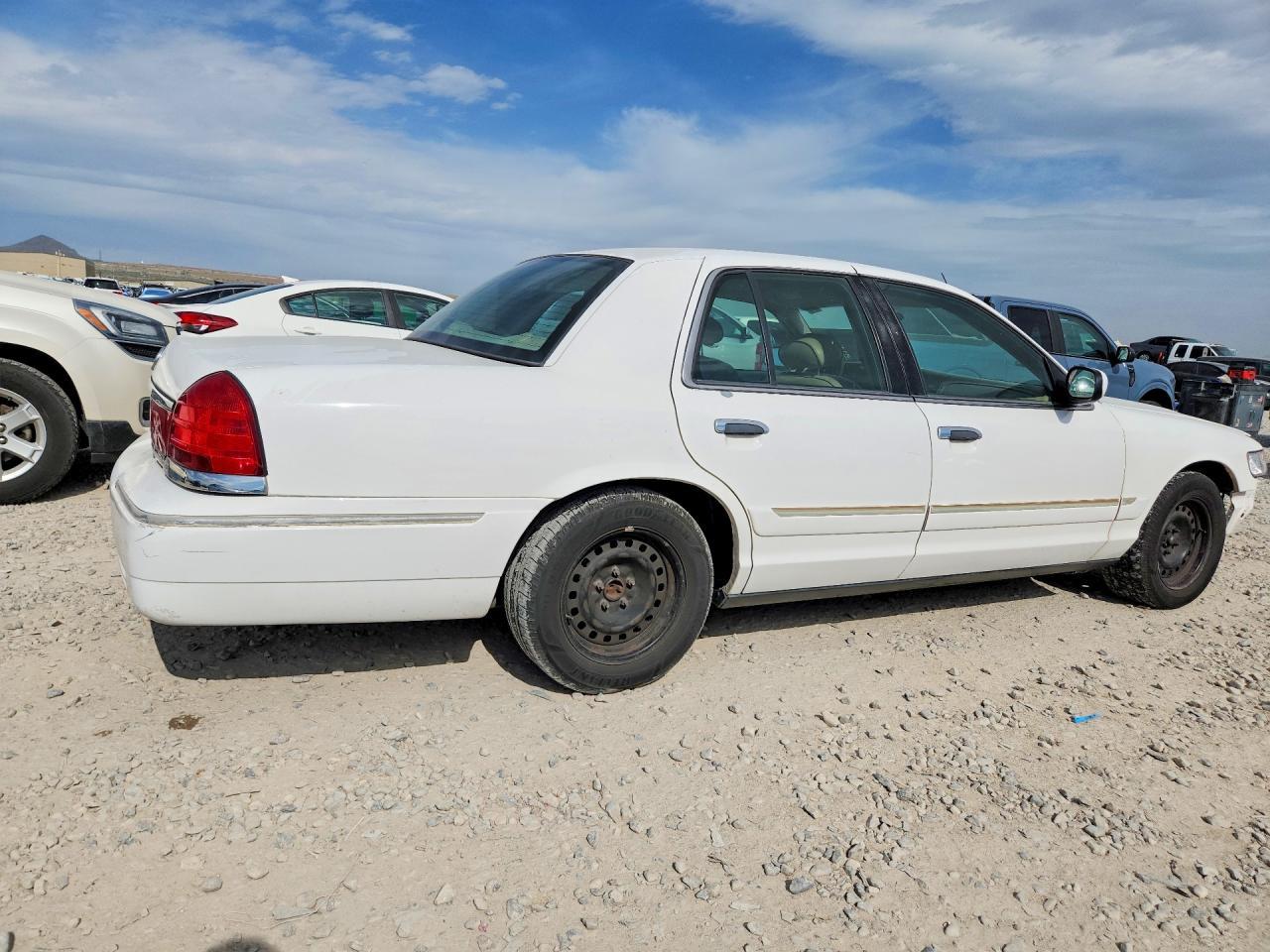 2002 Mercury Grand Marquis Gs - Image 3