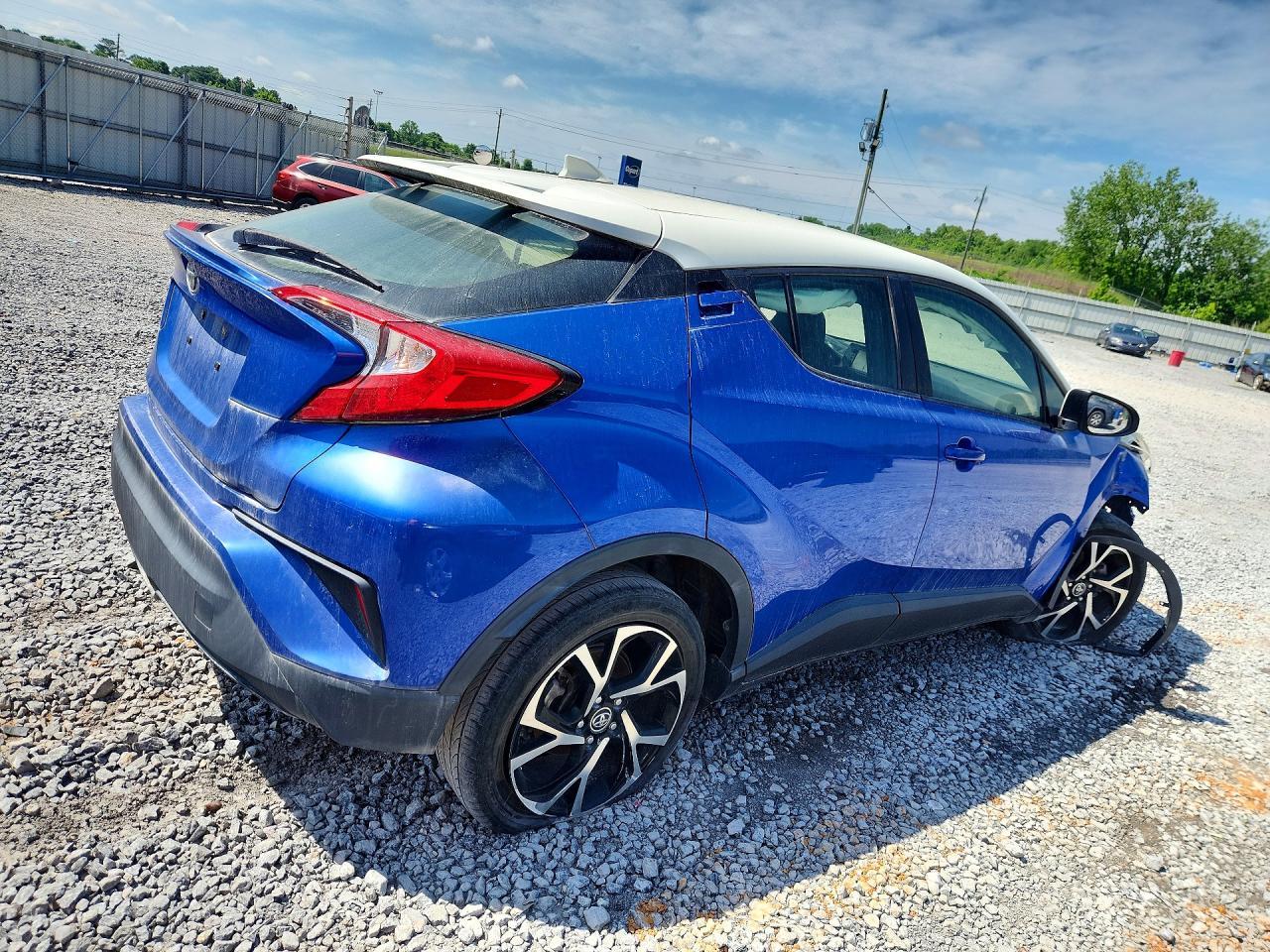 2018 Toyota C-Hr Xle - Image 3