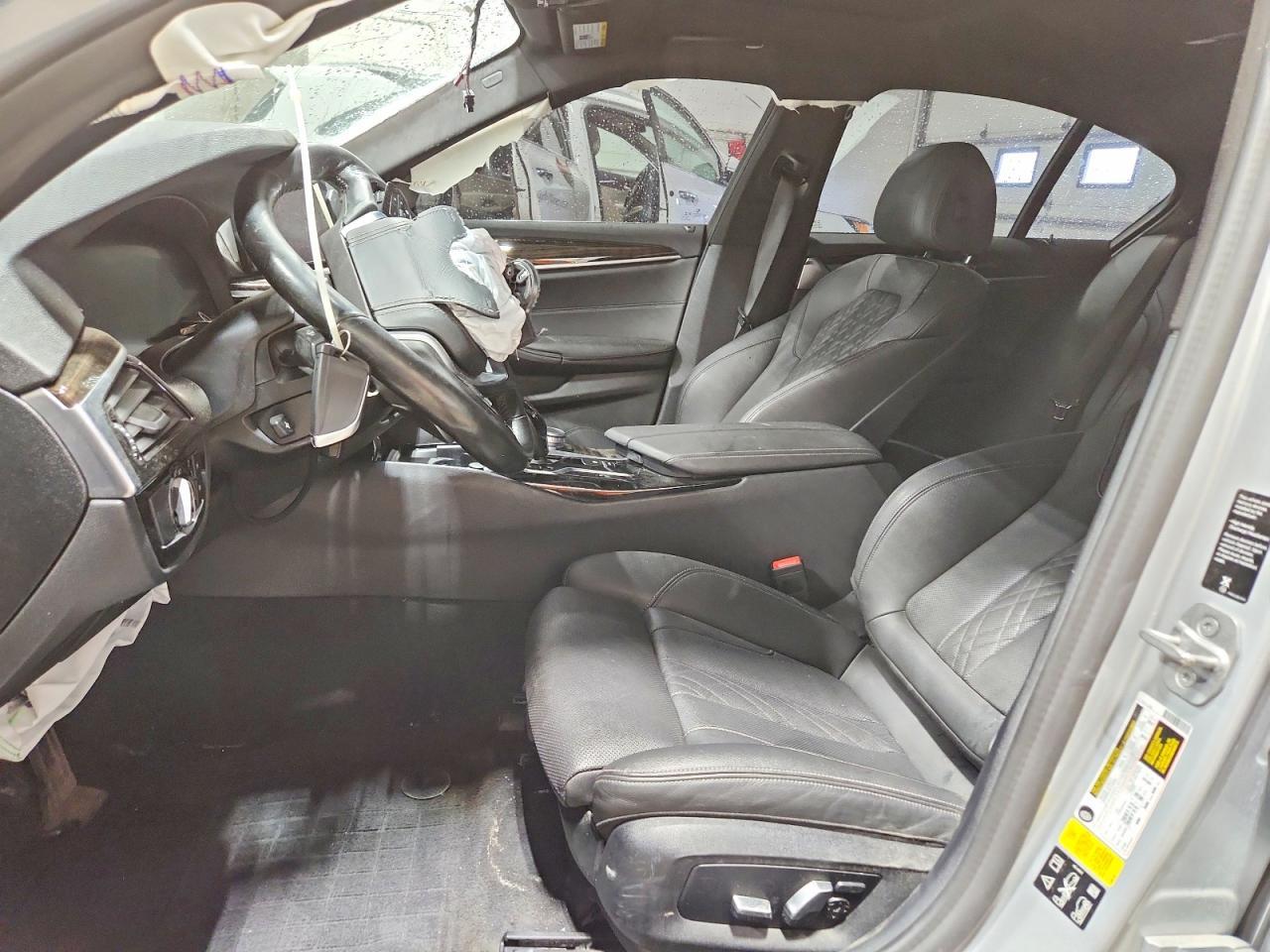 2021 BMW 530 Xi - Image 7