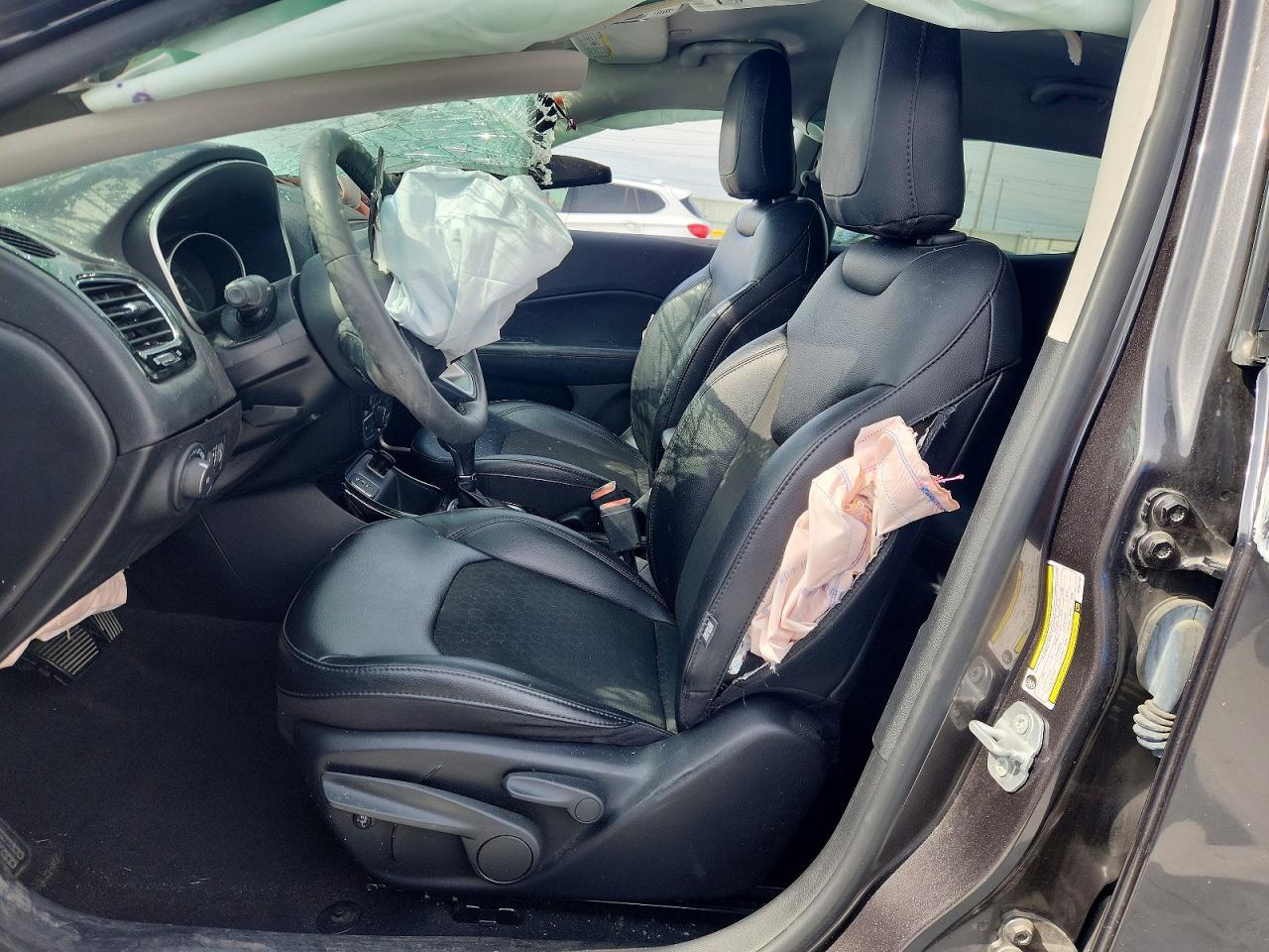 2021 Jeep Compass Latitude - Фото 7