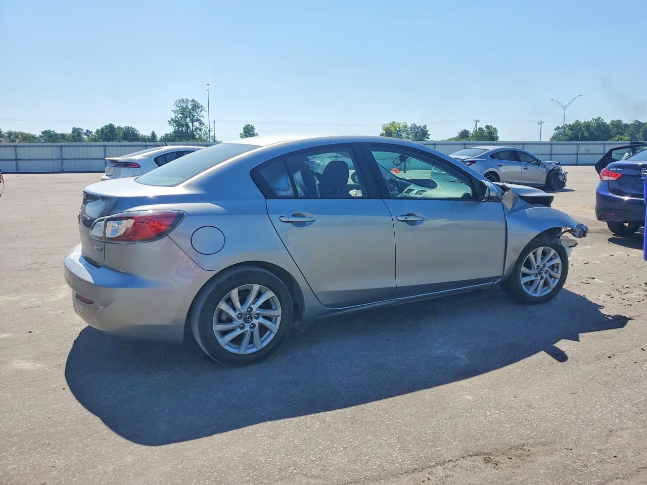 2013 Mazda 3 I - Фото 3