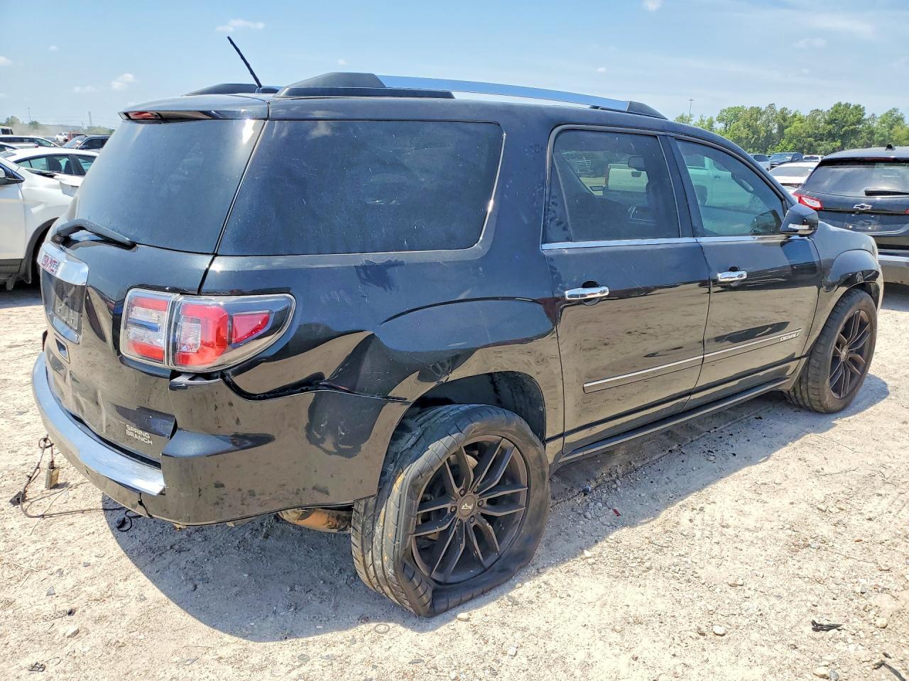 2014 GMC Acadia - Image 3