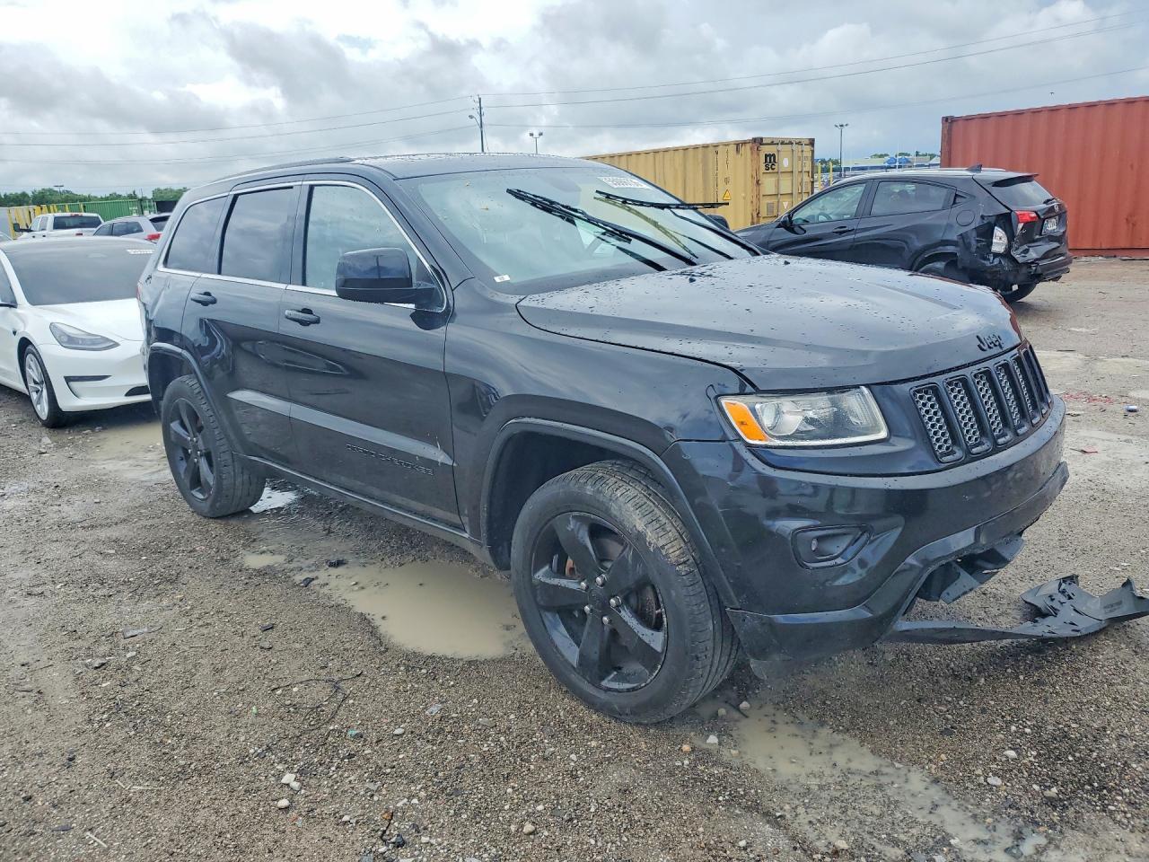 2015 Jeep Grand Cherokee Laredo - Image 4