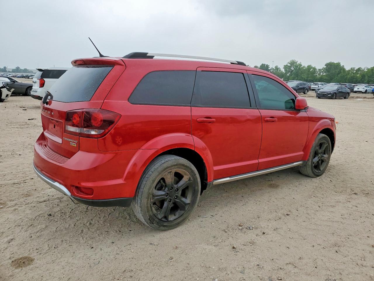 2017 Dodge Journey Crossroad - Image 3