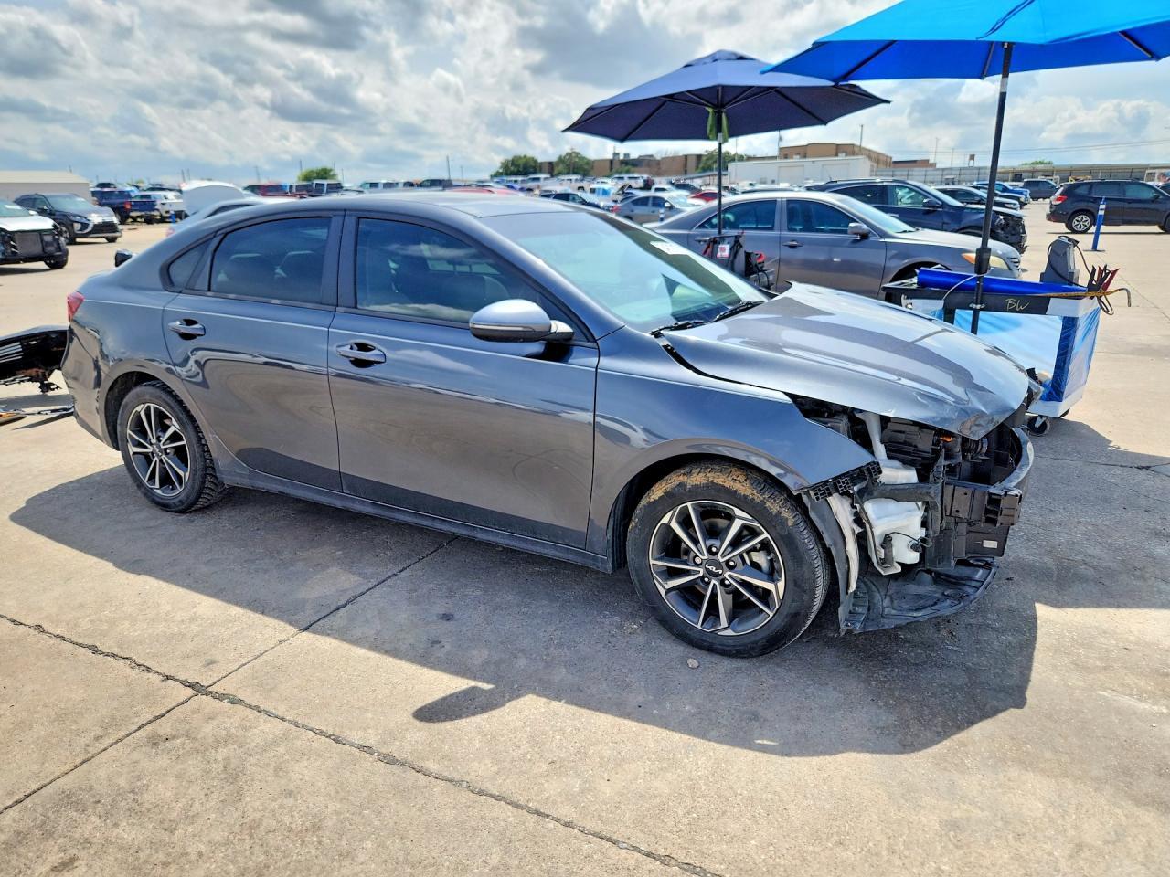 2022 Kia Forte Lxs - Фото 4