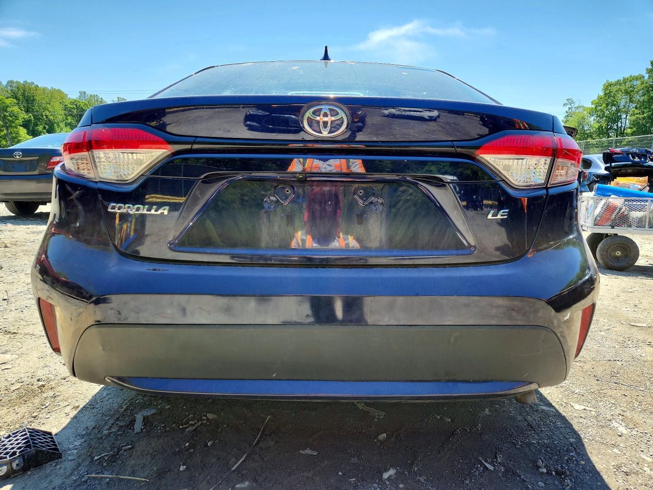 2021 Toyota Corolla Le - Image 6