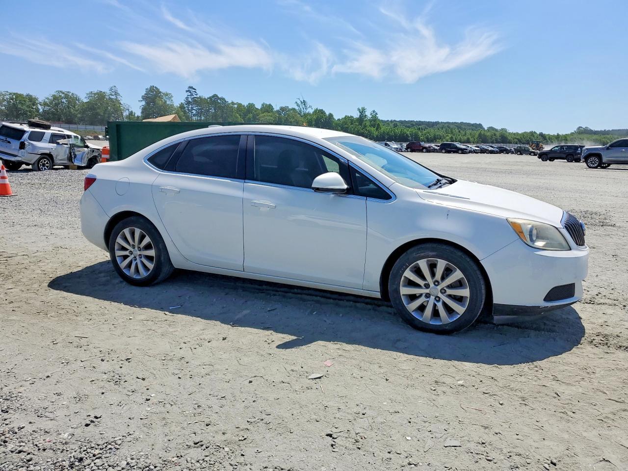 2015 Buick Verano - Image 4