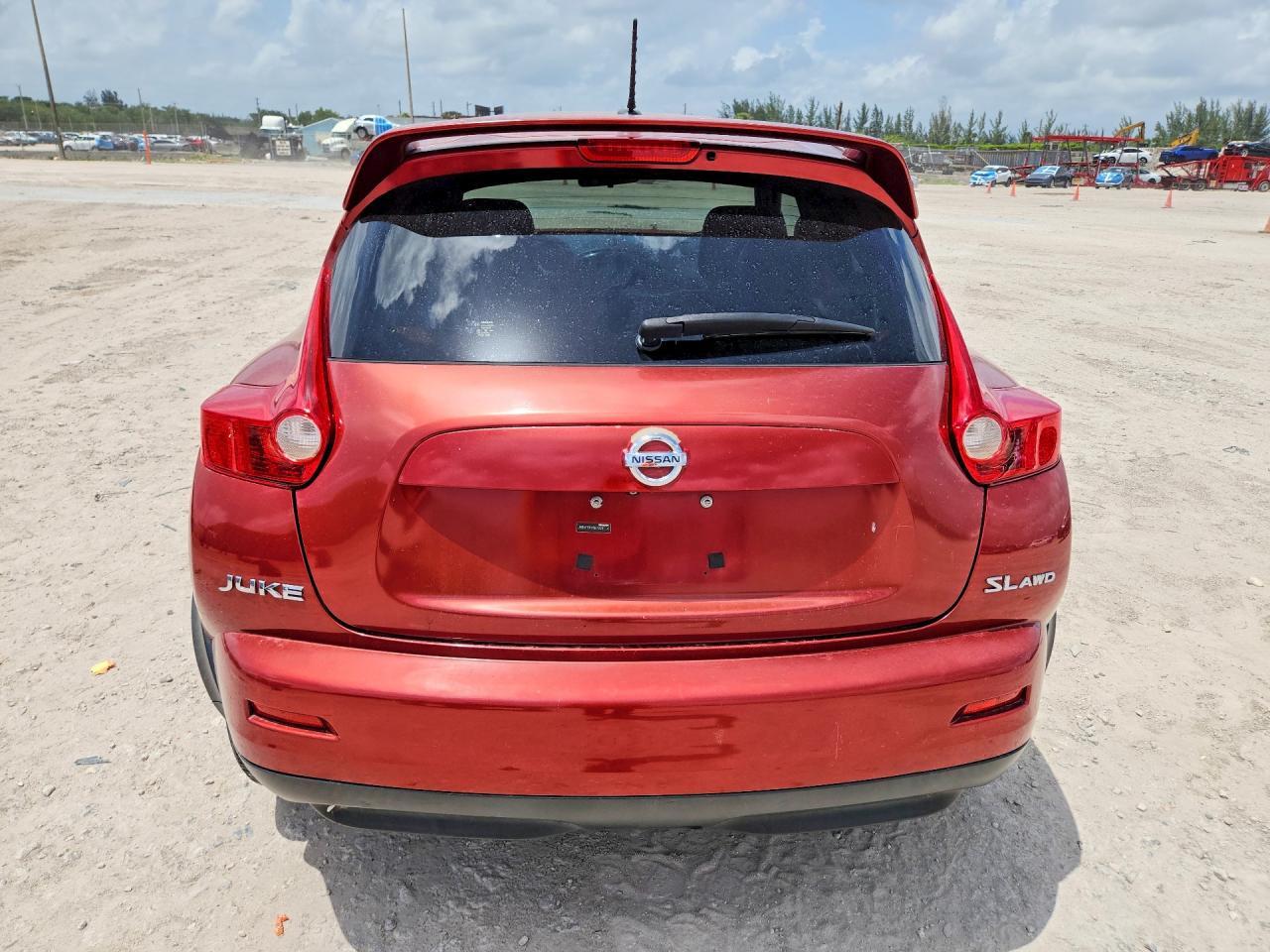 2011 Nissan Juke S - Image 6