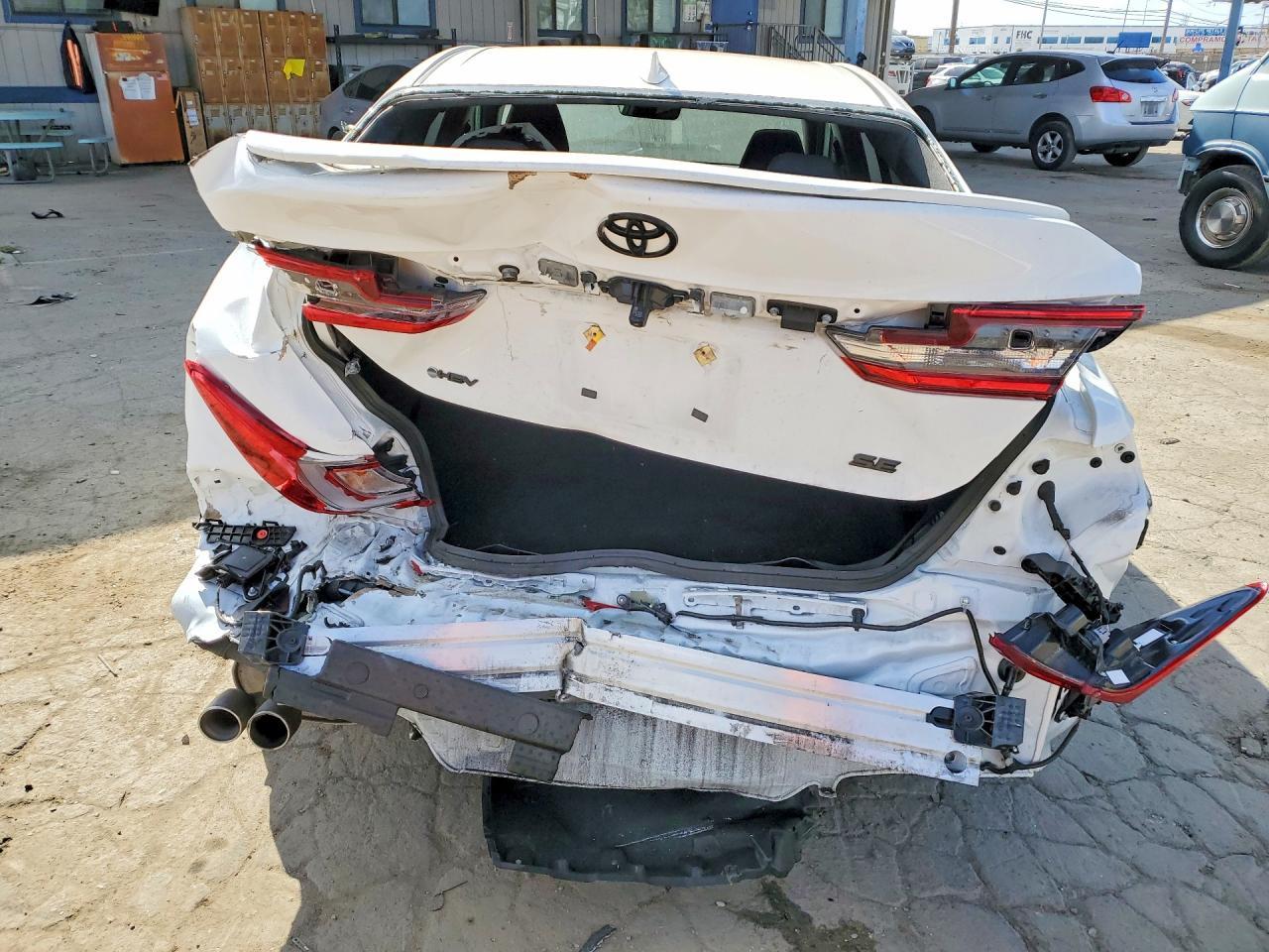 2025 Toyota Camry Se - Фото 6