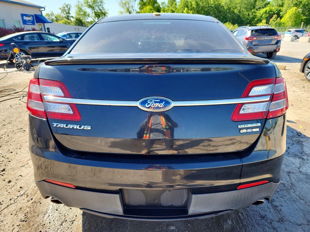 2014 Ford Taurus Se - Фото 6