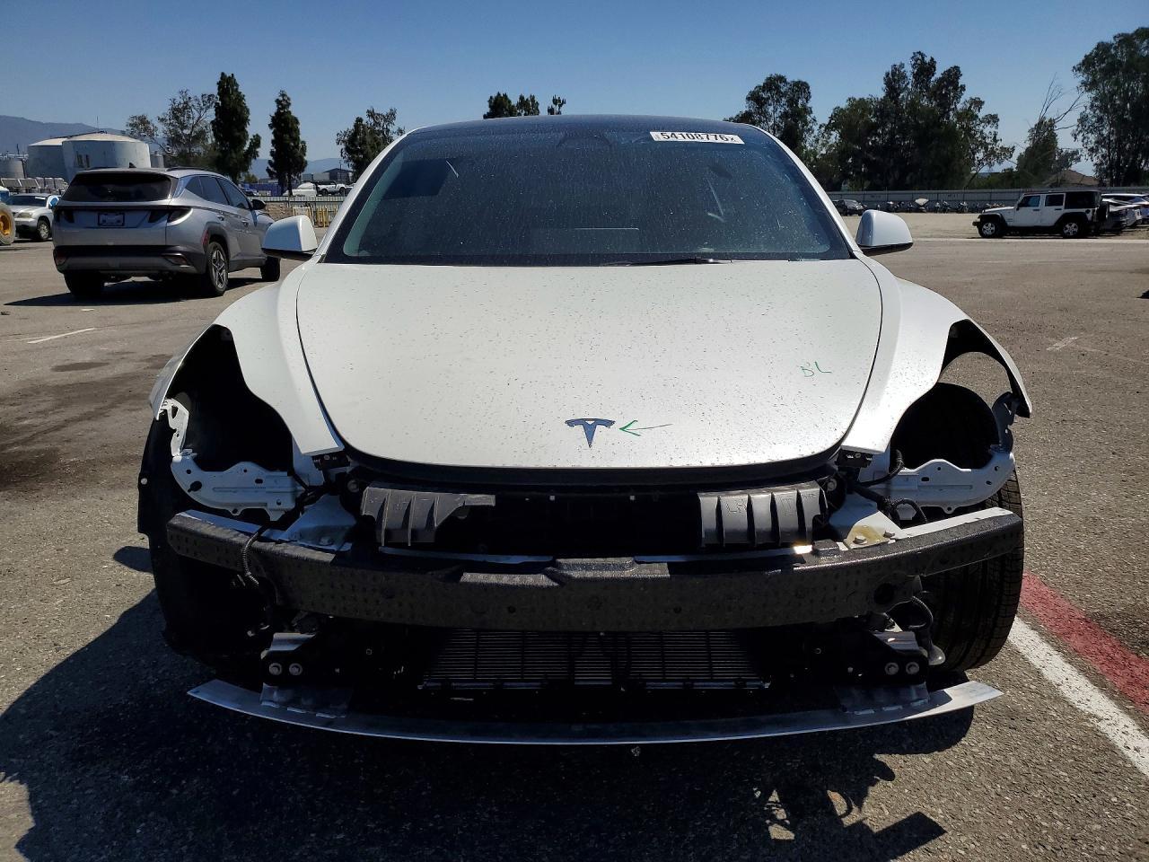 2023 Tesla Model 3 - Фото 5