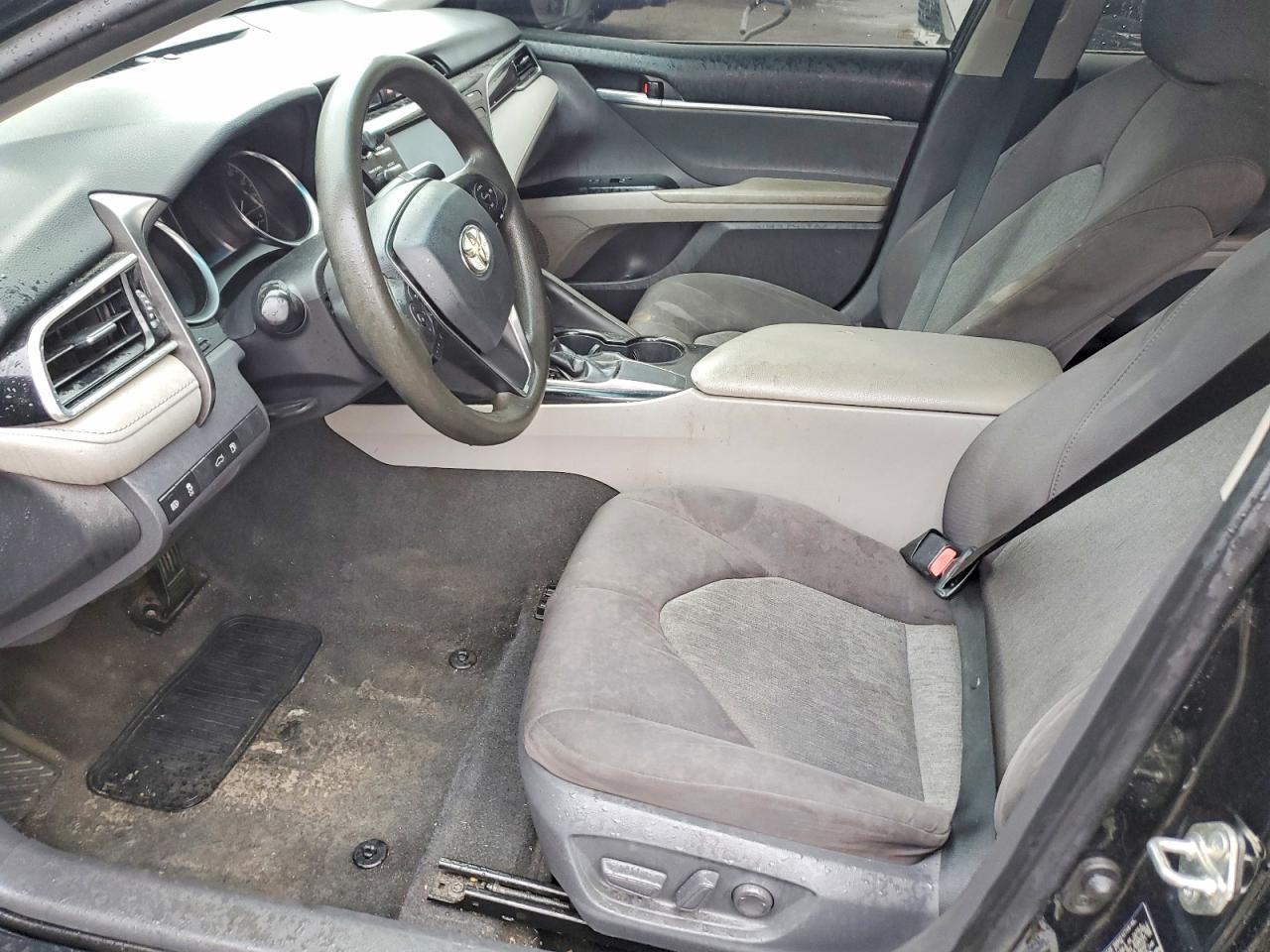 2018 Toyota Camry Le - Фото 7