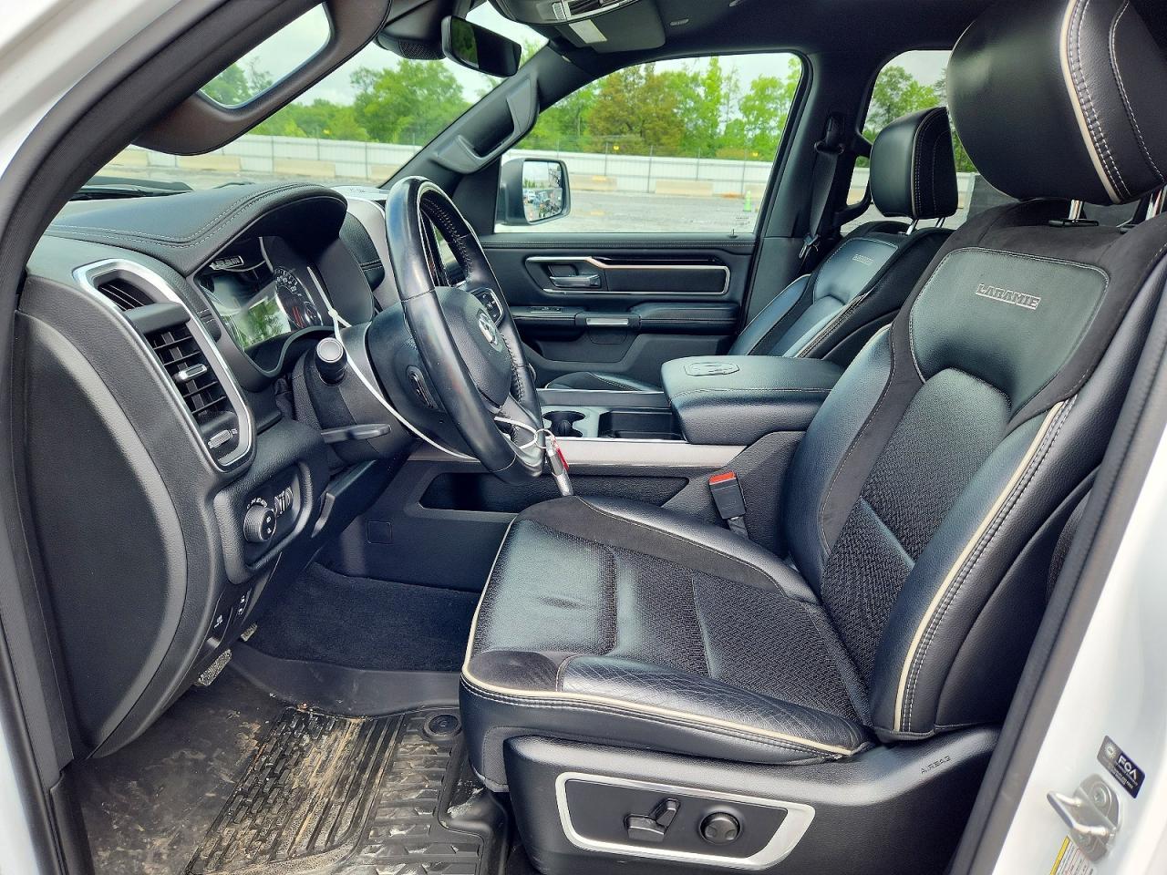 2022 Ram 1500 Laramie - Image 7