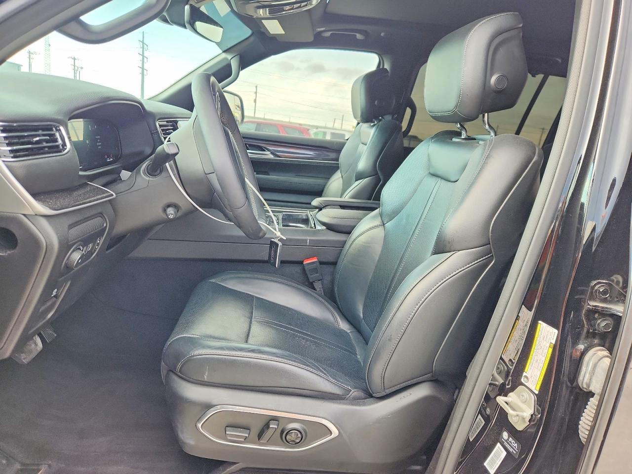 2024 Jeep Wagoneer L Series I - Фото 7