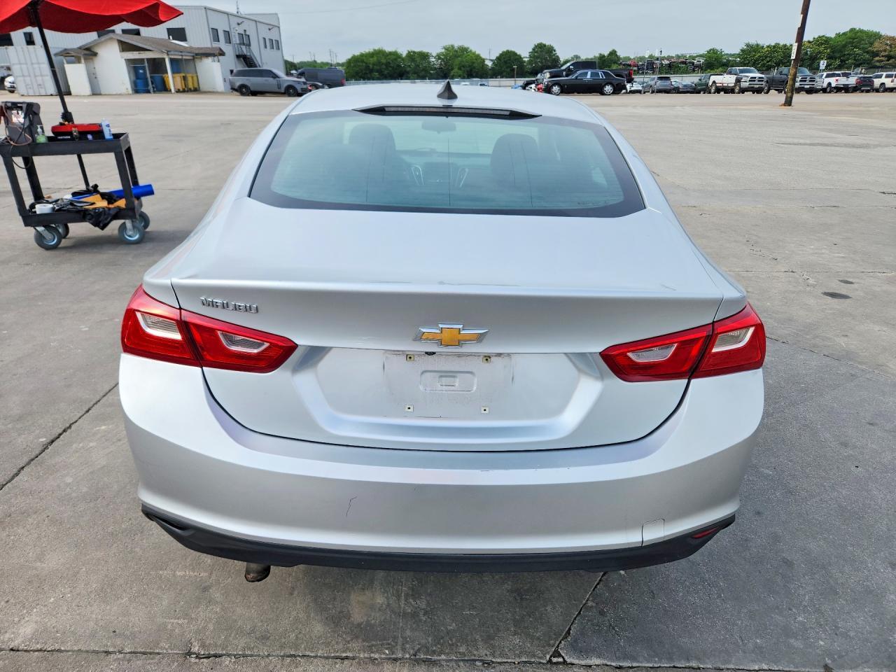 2018 Chevrolet Malibu Ls - Image 6