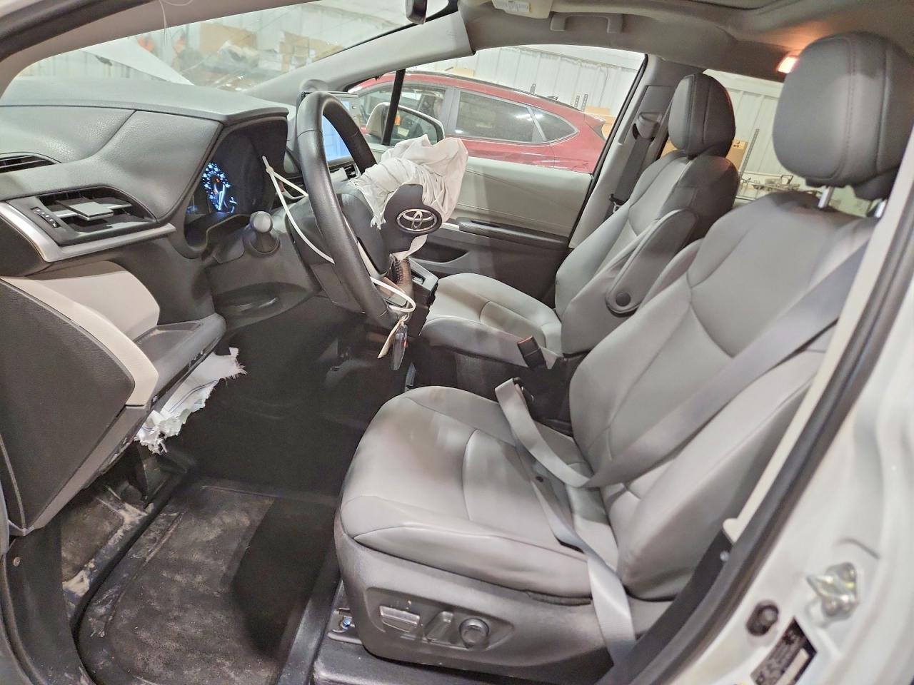 2023 Toyota Sienna Xle - Фото 7