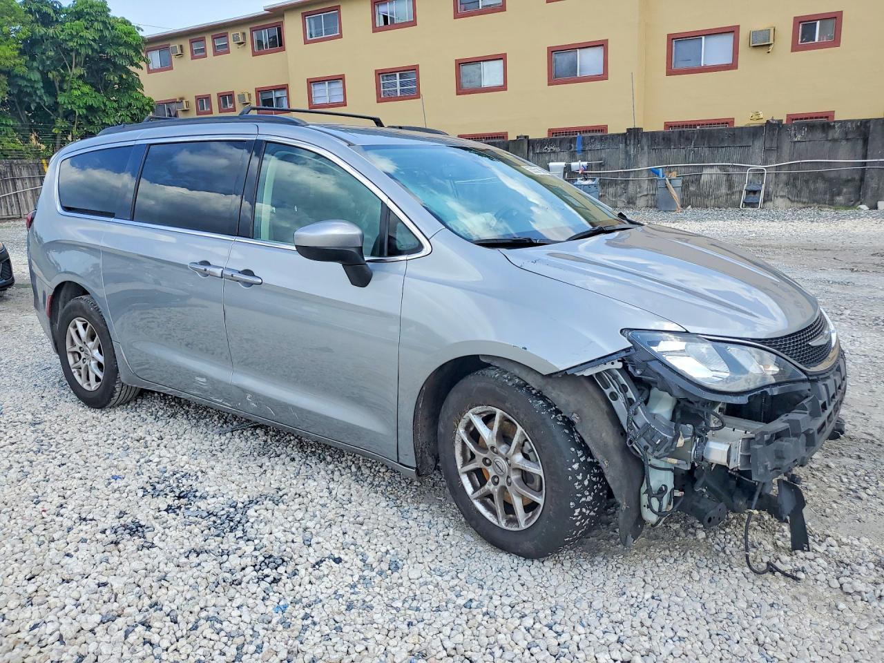 2021 Chrysler Voyager Lxi - Image 4