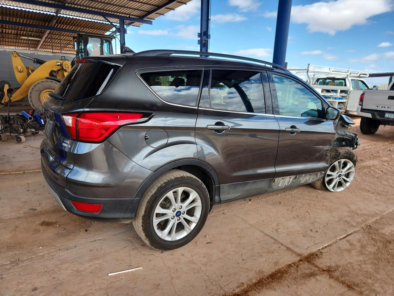 2019 Ford Escape Sel - Фото 3