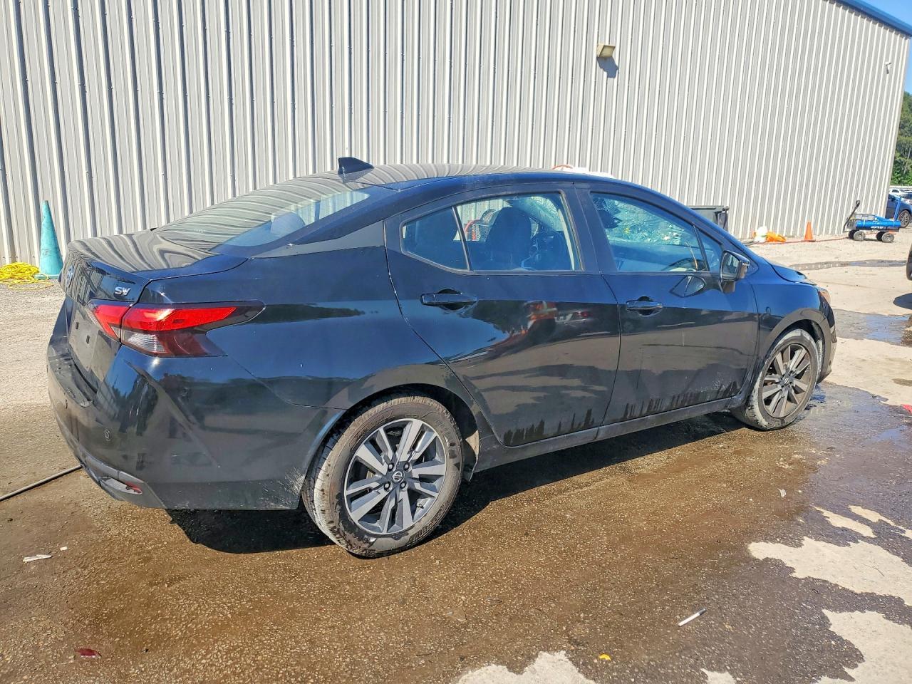 2021 Nissan Versa Sv - Image 3