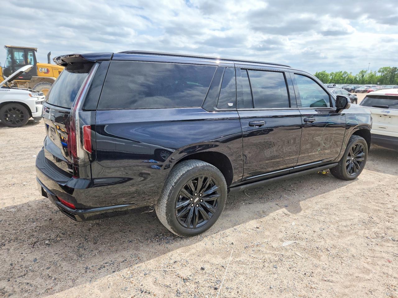 2024 Cadillac Escalade Esv Sport - Image 3