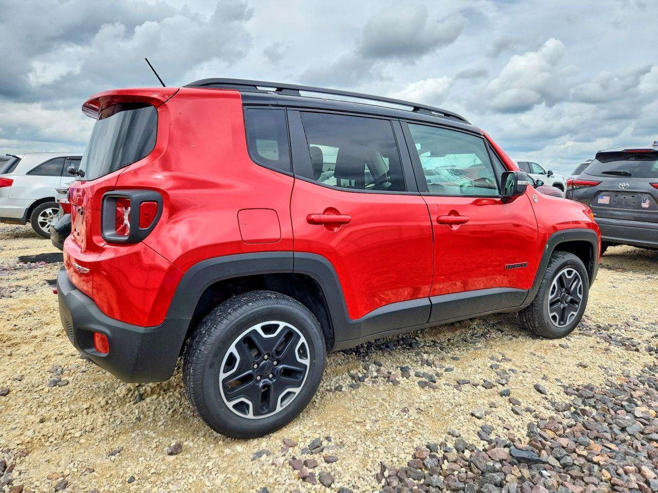 2017 Jeep Renegade Trailhawk - Фото 3