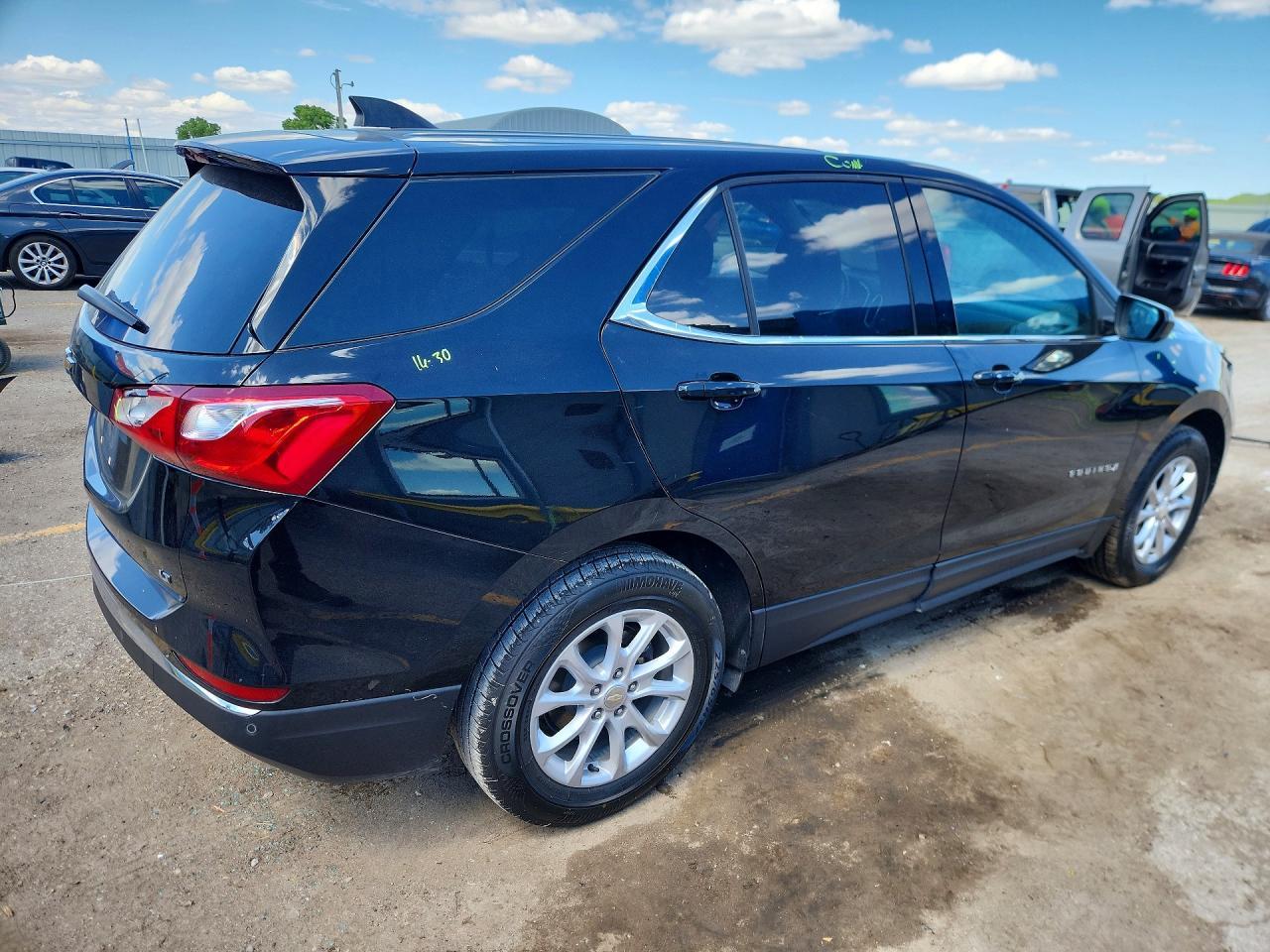 2020 Chevrolet Equinox Lt - Фото 3