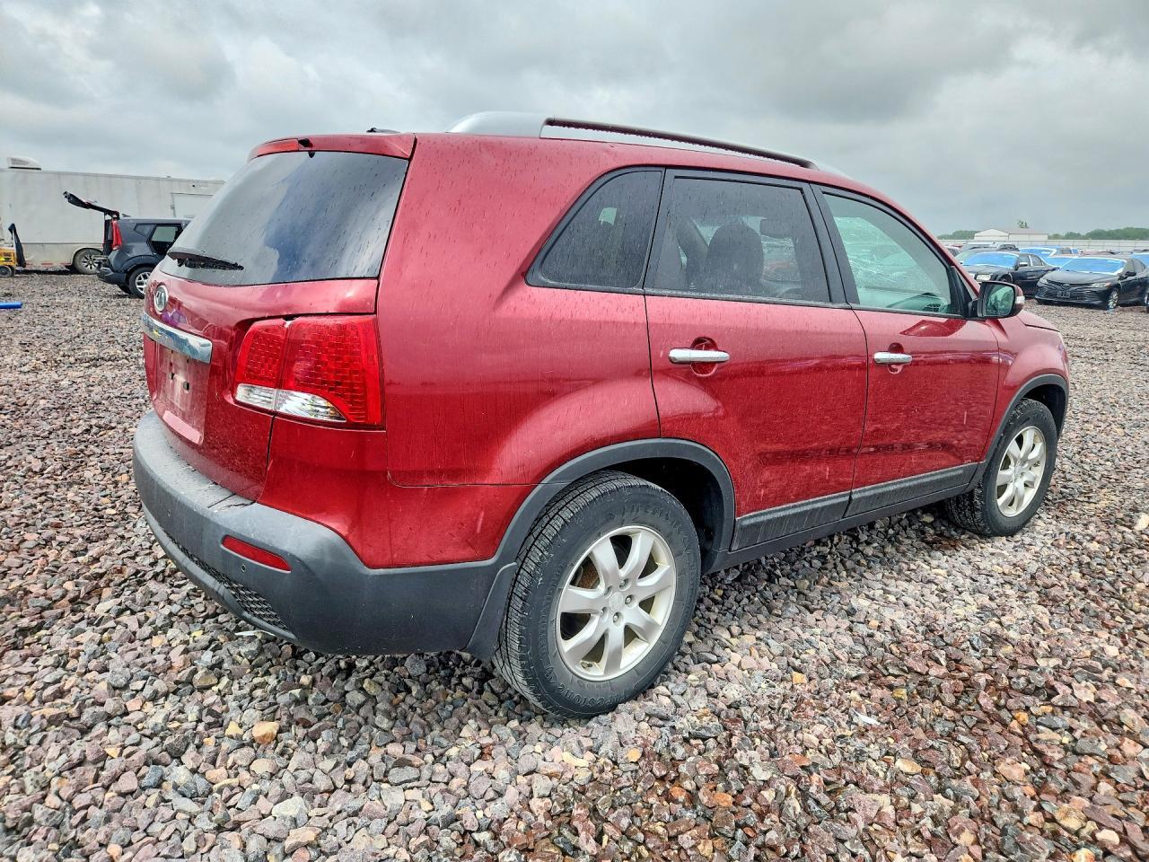 2011 Kia Sorento Lx - Image 3