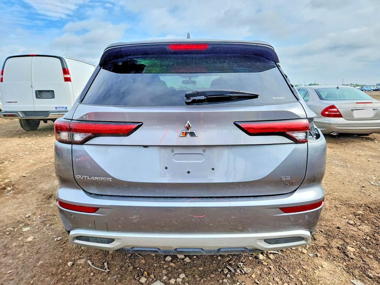2022 Mitsubishi Outlander Se - Image 6
