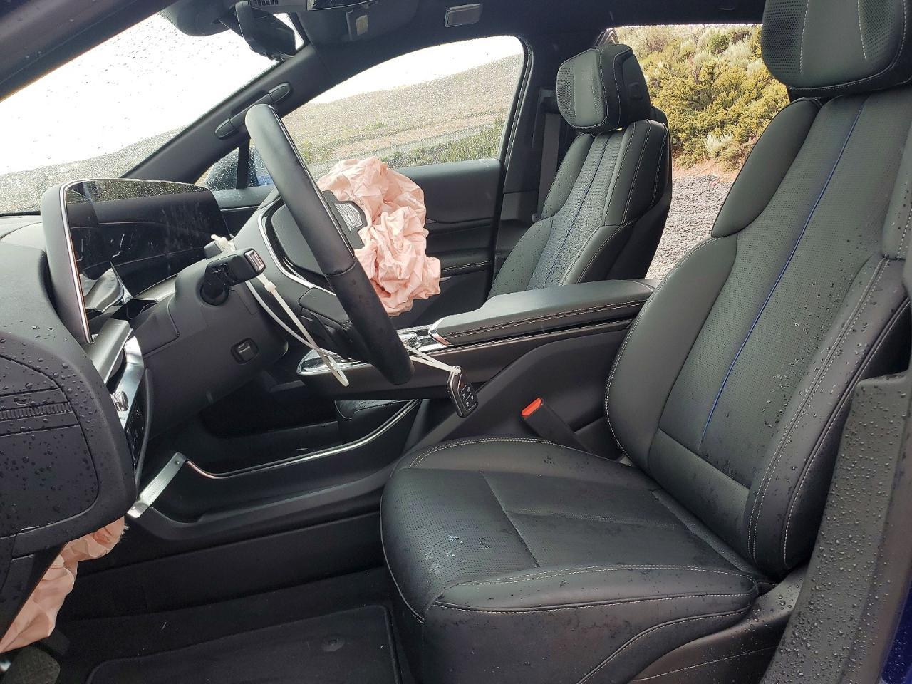 2026 Cadillac Lyriq Premium Sport - Фото 7