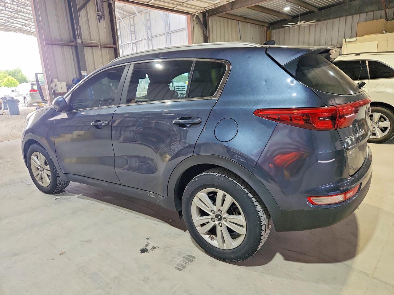 2017 Kia Sportage Lx - Image 2