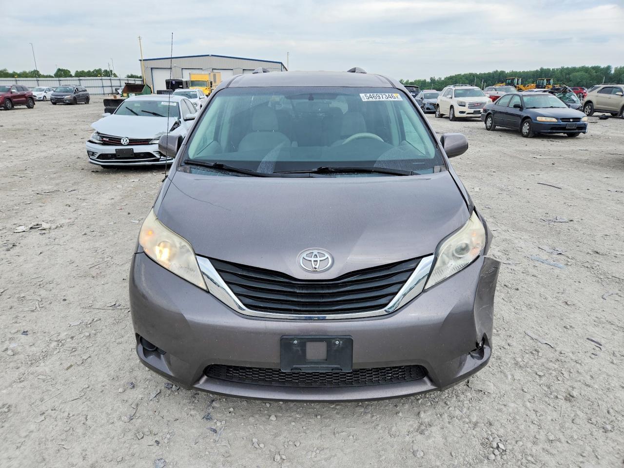 2011 Toyota Sienna Le - Фото 5