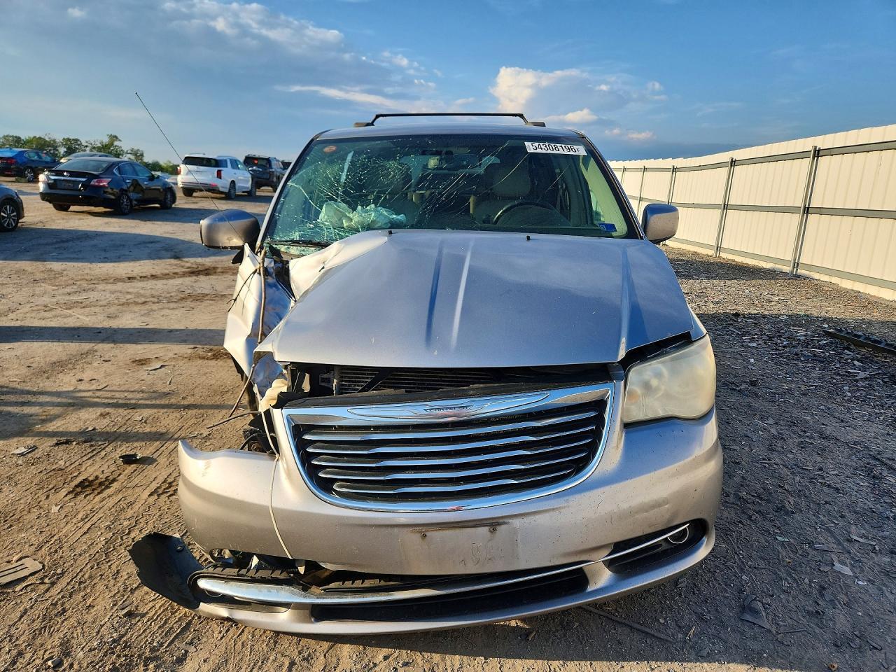 2013 Chrysler Town & Country Touring - Image 5