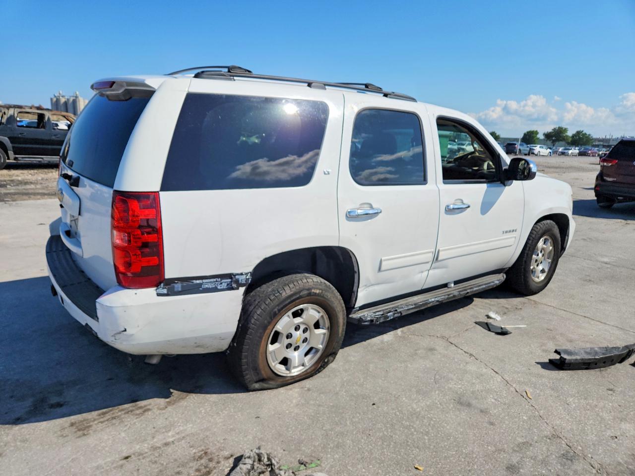 2013 Chevrolet Tahoe C1500 Lt - Image 3