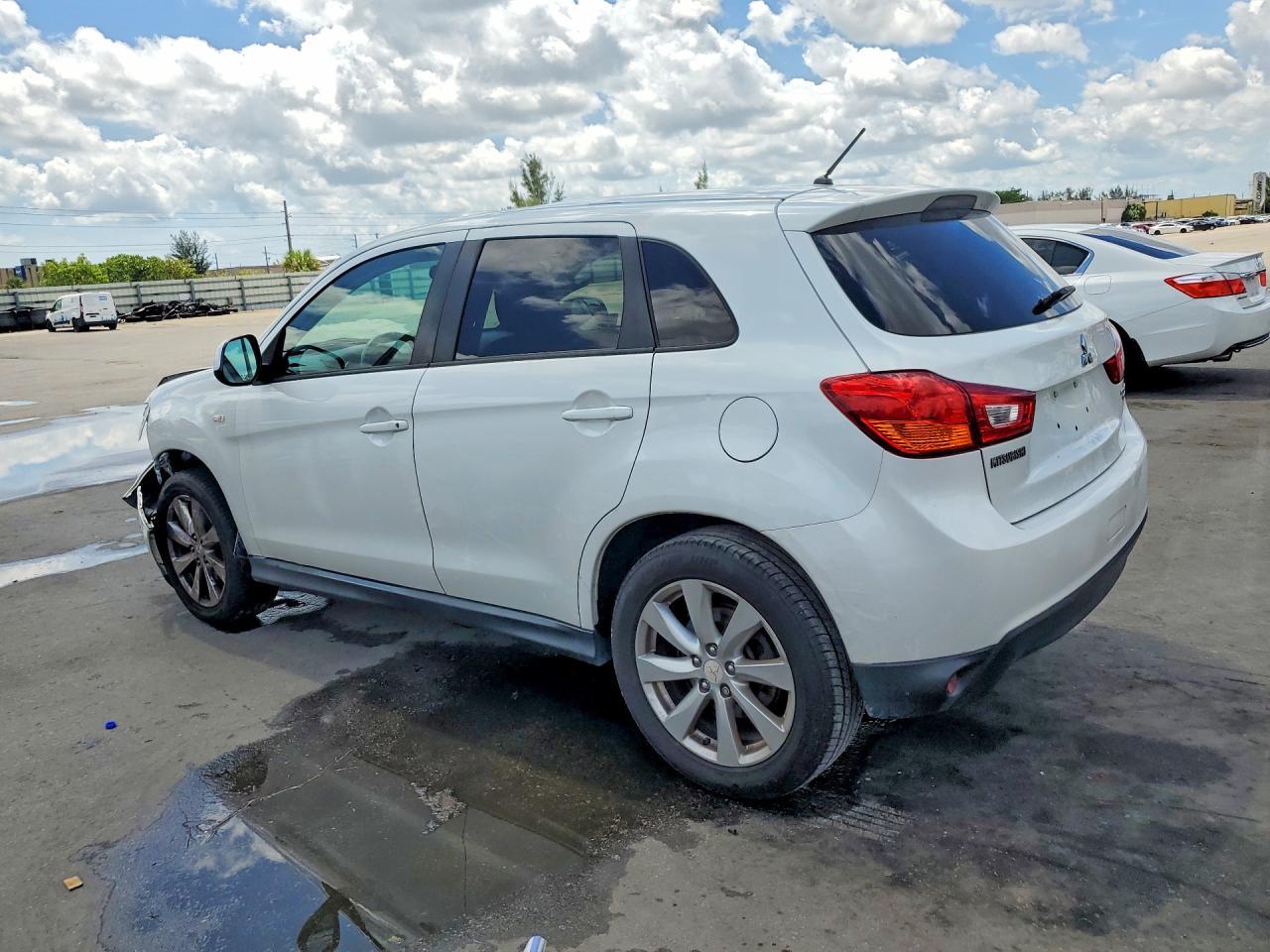 2015 Mitsubishi Outlander Sport Es - Фото 2