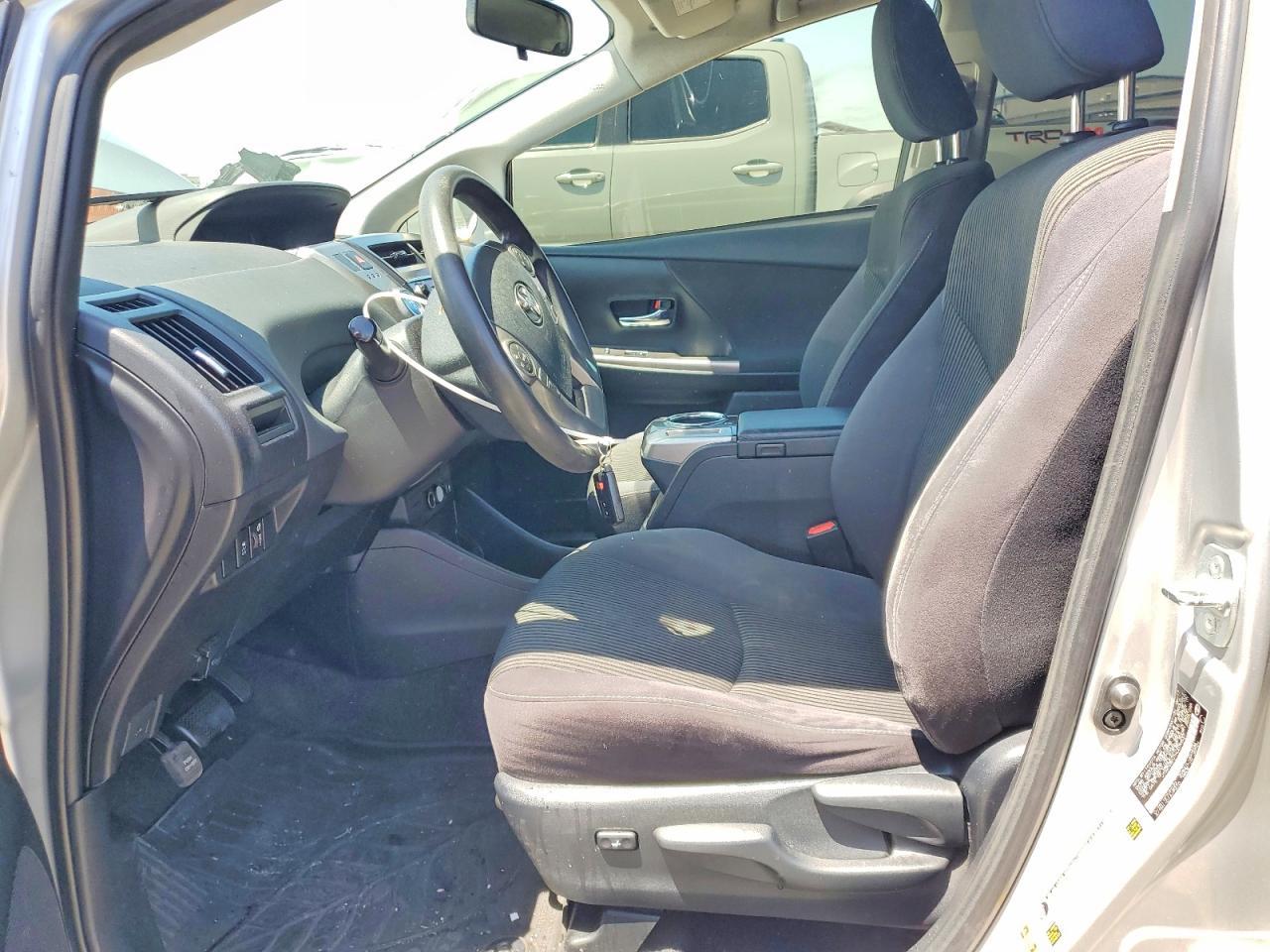 2017 Toyota Prius V Three - Фото 7