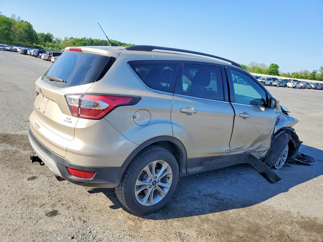 2017 Ford Escape Se - Фото 3