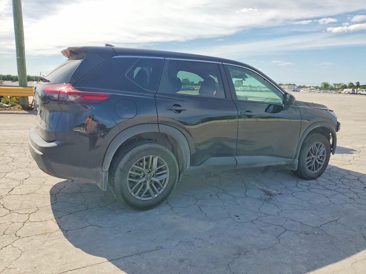 2026 Nissan Rogue S - Image 3